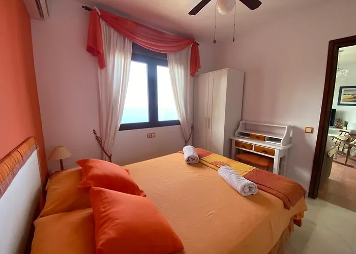 Casa La Romantica Дом отдыха Альмуньекар